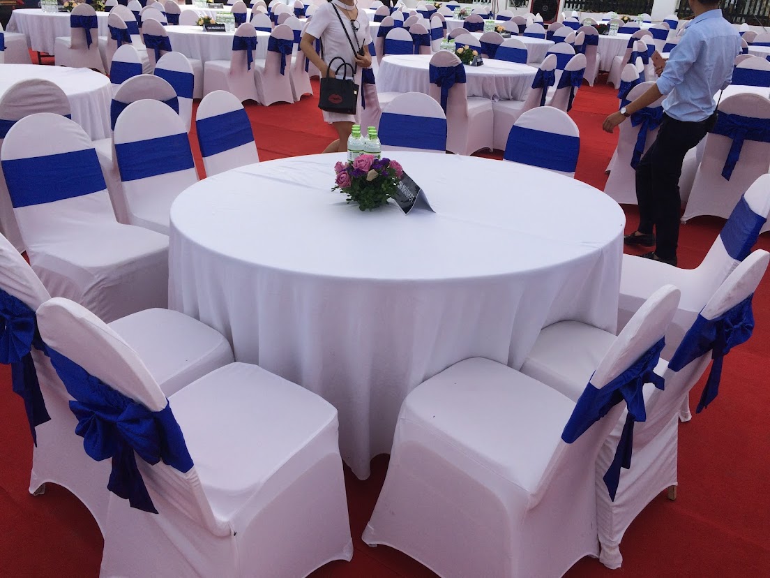 thuê bàn tròn sự kiện
